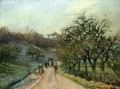ruelle des pommiers près d’osny pontoise 1874 Camille Pissarro